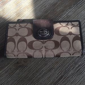 Coach signature brown wallet